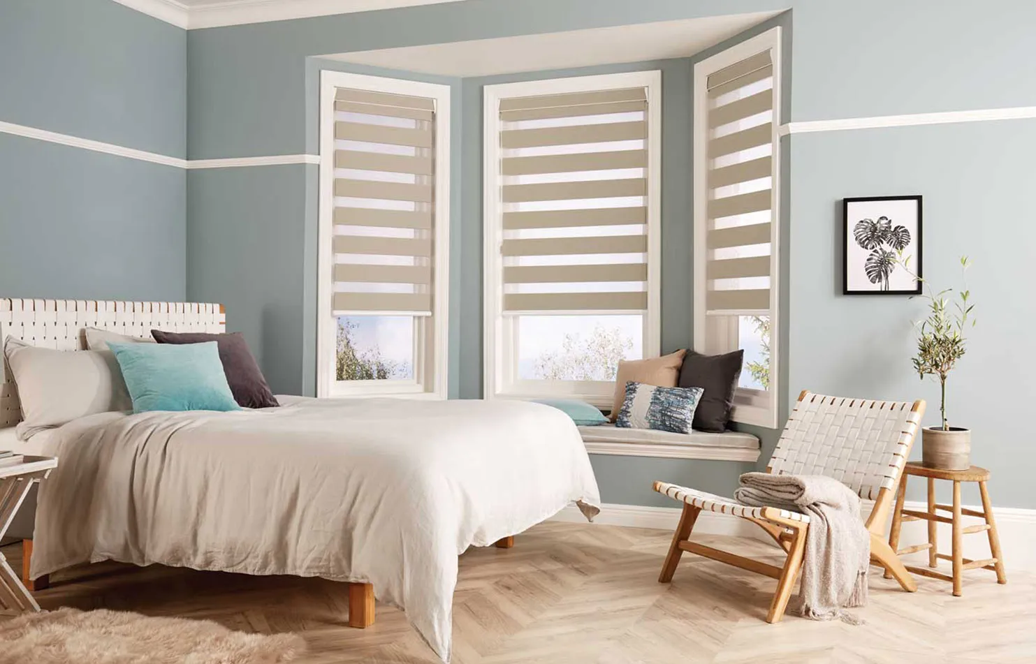Top 5 Amazing Bedroom Blinds Ideas