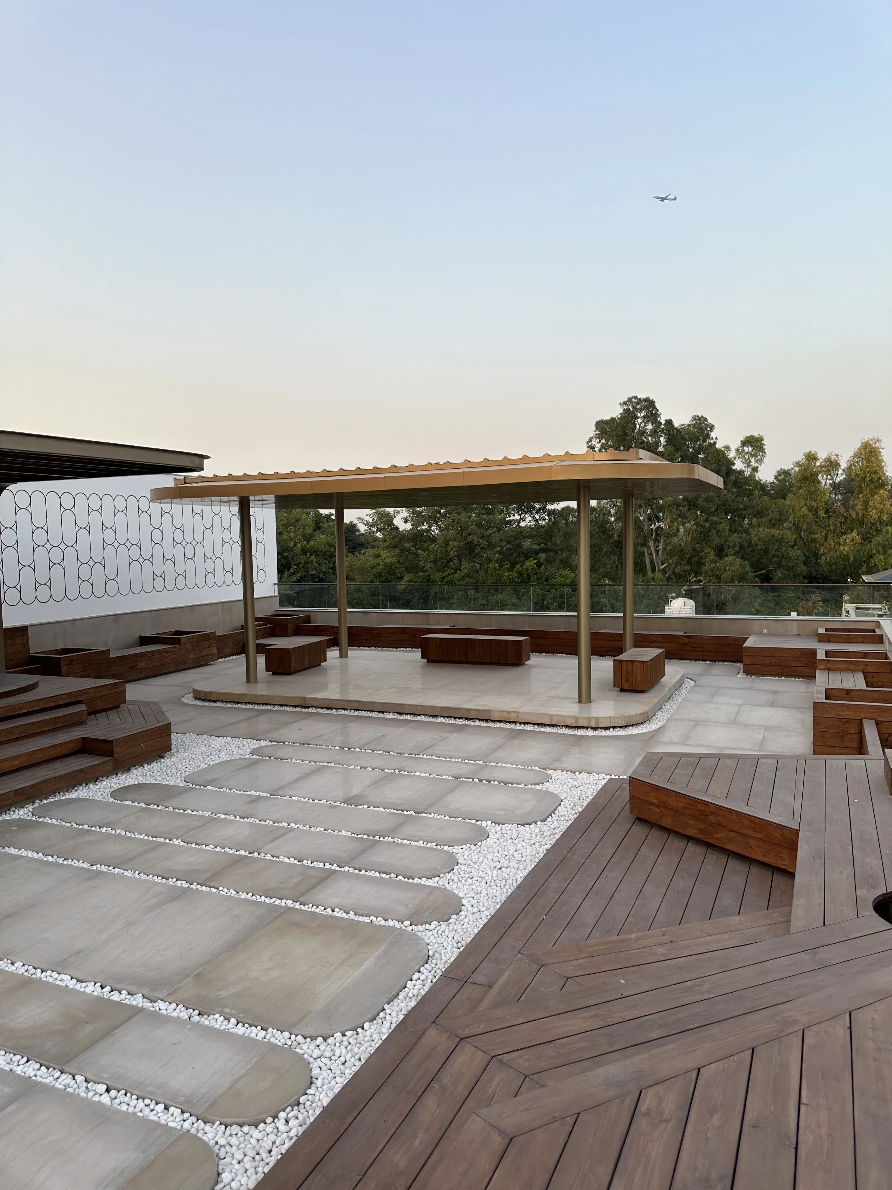 Deck flooring installed at A 5 Gk 1
